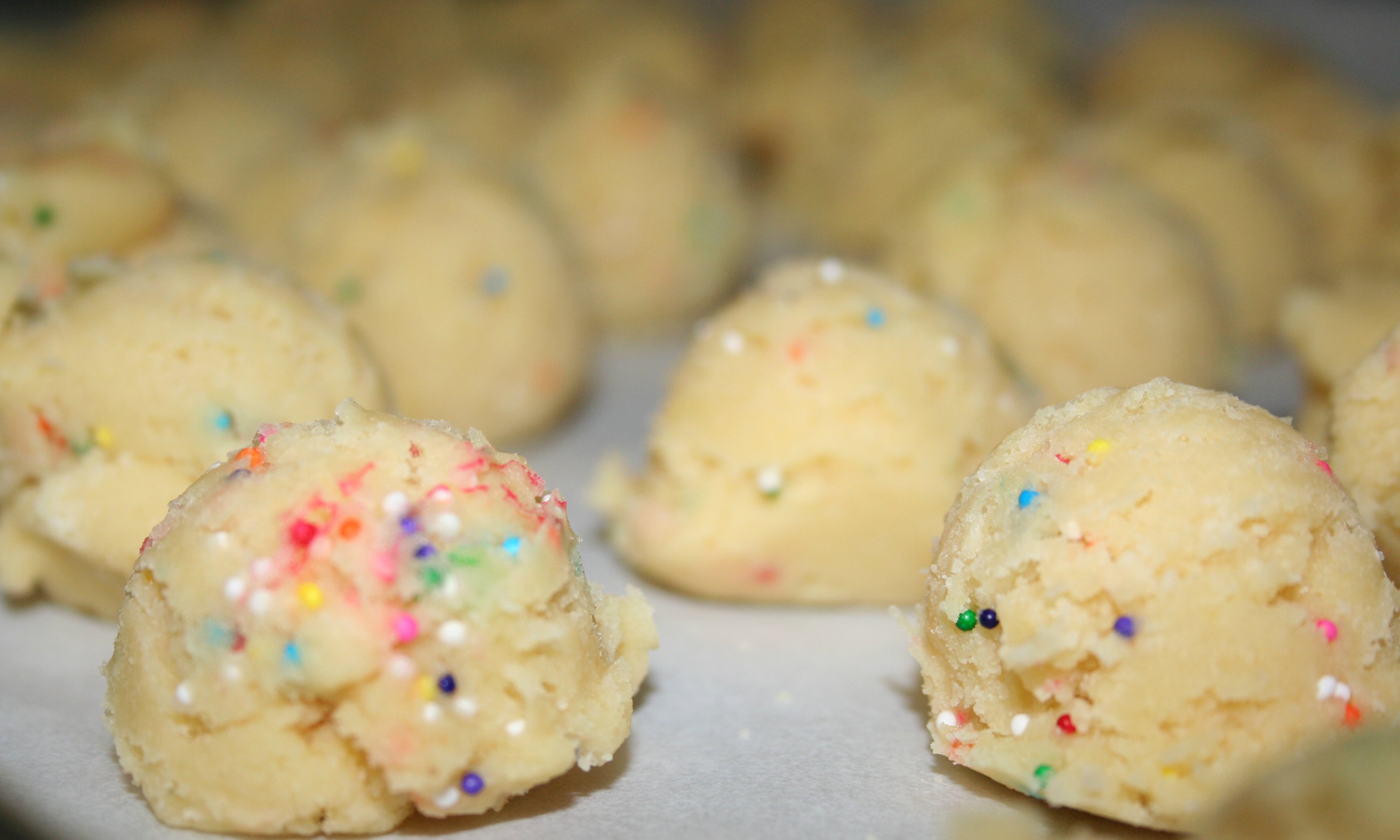 Cake Batter Truffles @ Tempting Thyme