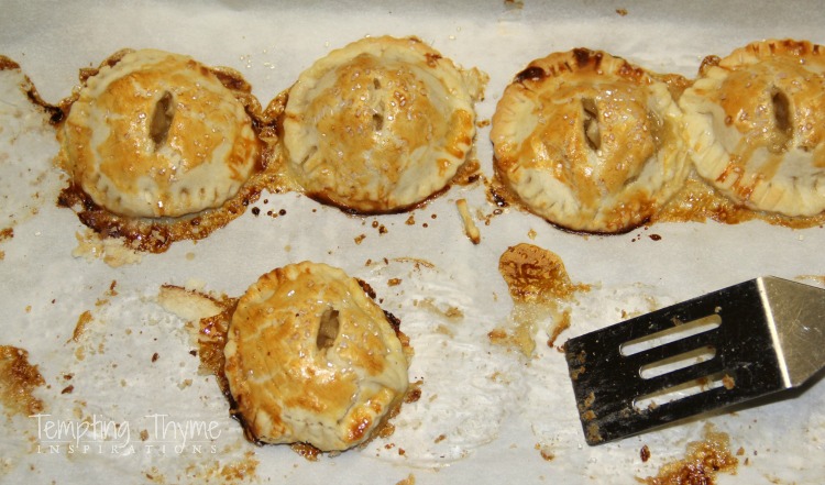 mini caramel apple pie-apple pie